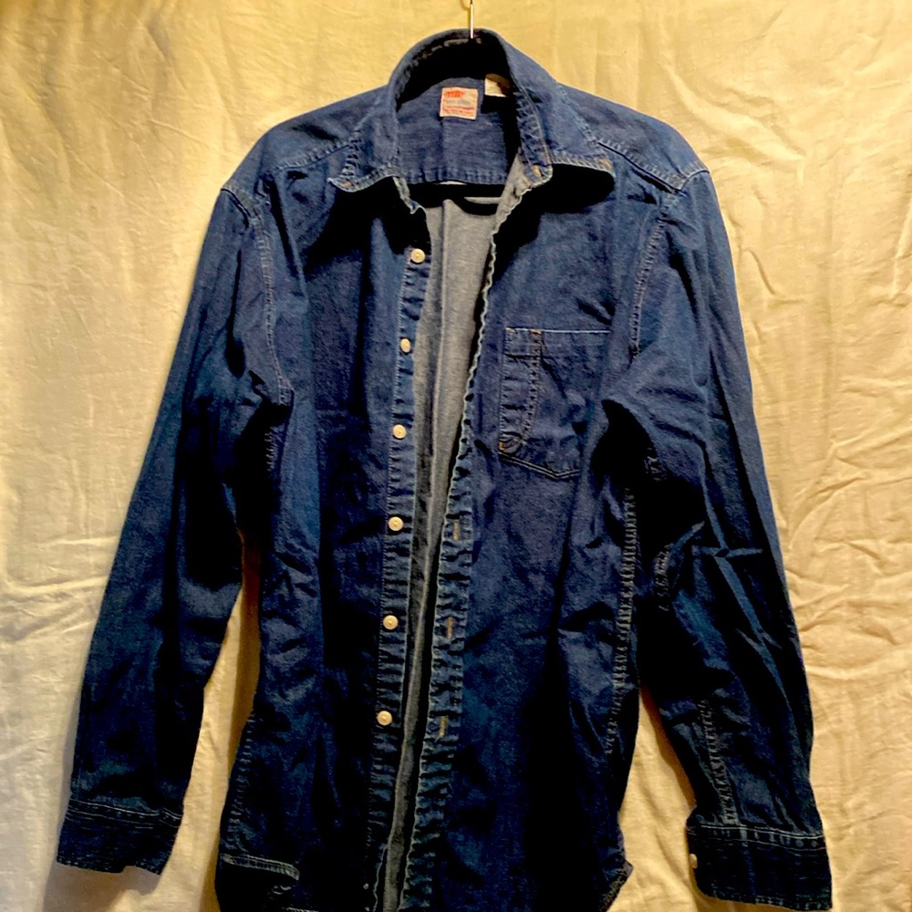 100% cotton Levi denim shirt